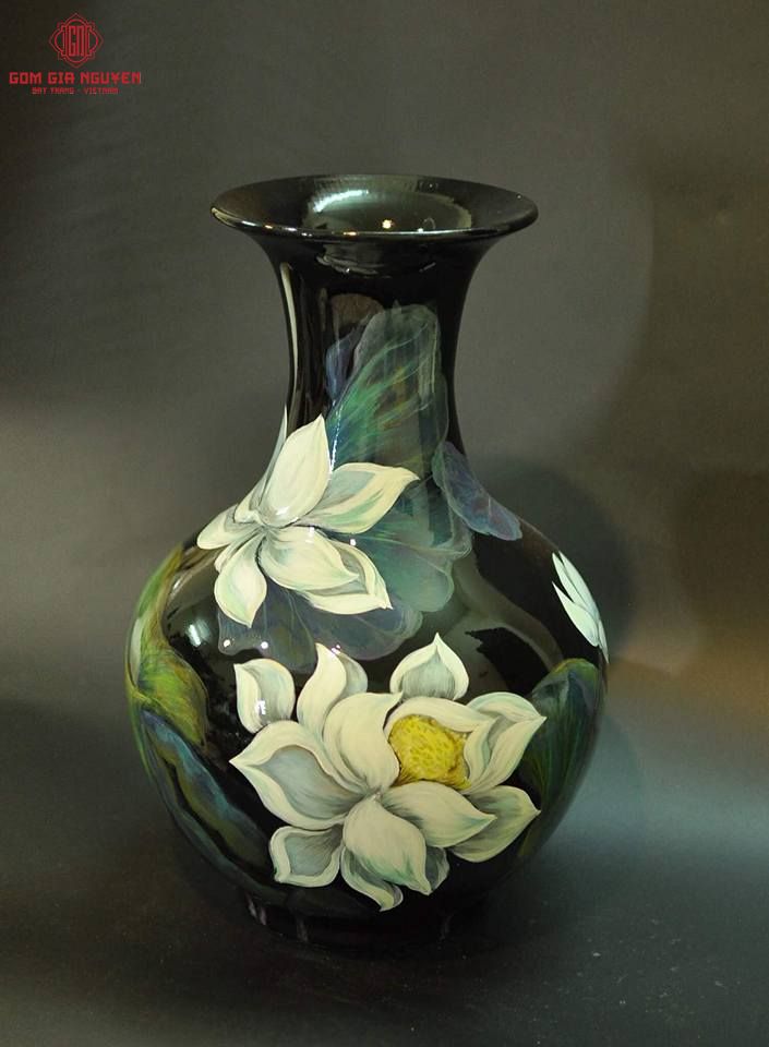 Bình gốm sứ Bát Tràng họa tiết hoa sen trắng